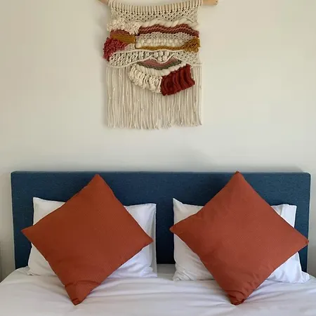 アパート Peniche36